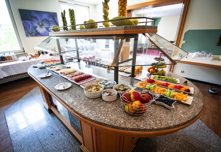 Das Frühstücksbuffet bietet eine abwechslungsreiche Auswahl für jeden Geschmack.