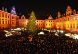 Weihnachtsmarkt auf Schloss St. Emmeram in Regensburg