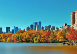 Der Central Park in New York City erstrahlt im Herbst in herrlichen Farben.