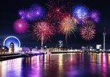 Genießen Sie das Feuerwerk in Düsseldorf vom Schiff aus – ein einzigartiges Erlebnis!