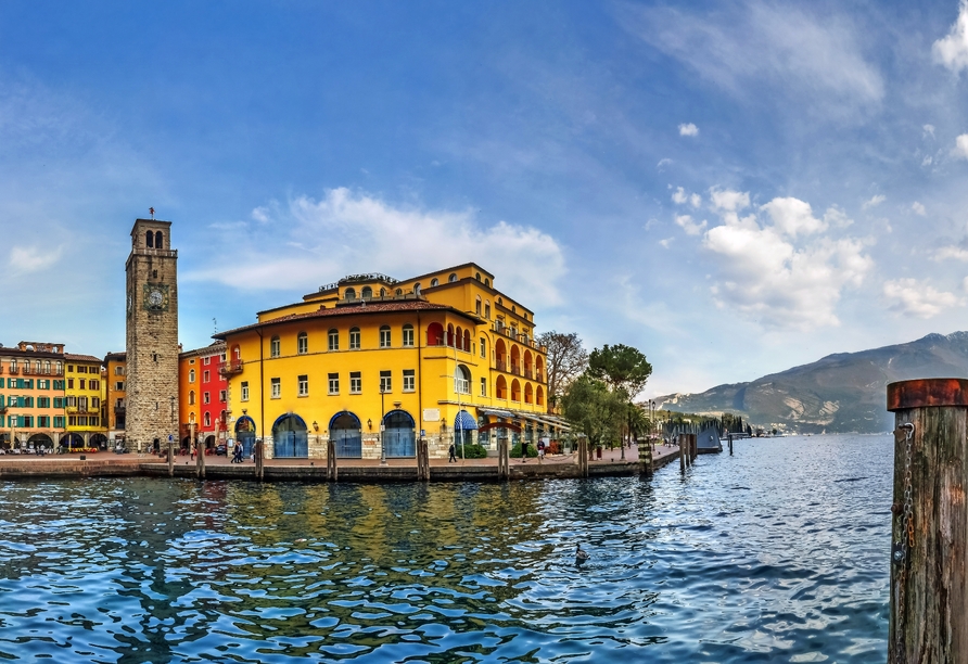 Auch ein Besuch des malerischen Riva del Garda lohnt sich!