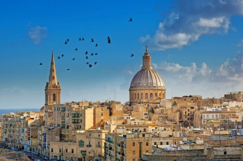 Willkommen auf Malta! Genießen Sie Sonne, Meer, herrliche Natur und unvergessliche Kulturhöhepunkte wie die schöne Hauptstadt Valletta.