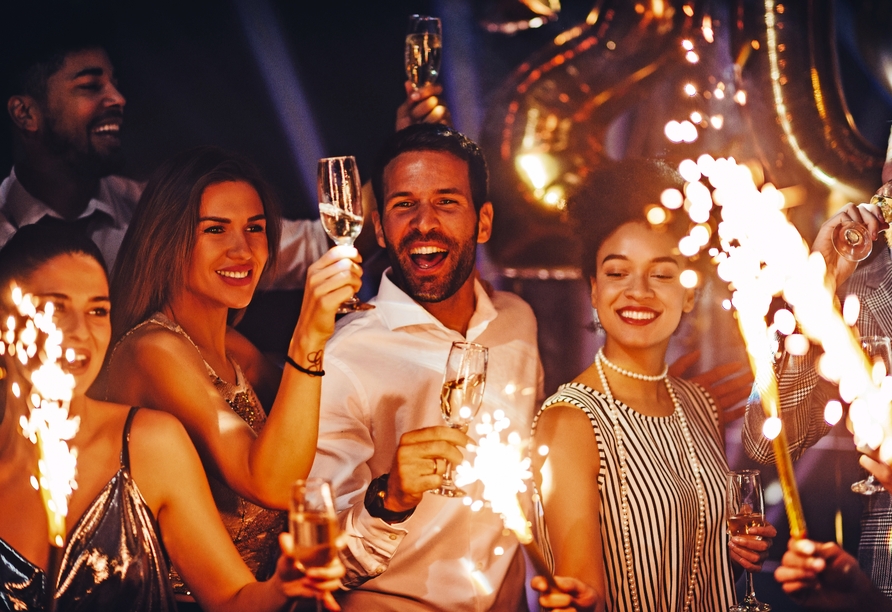 Freuen Sie sich auf einen sensationellen Silvesterabend.