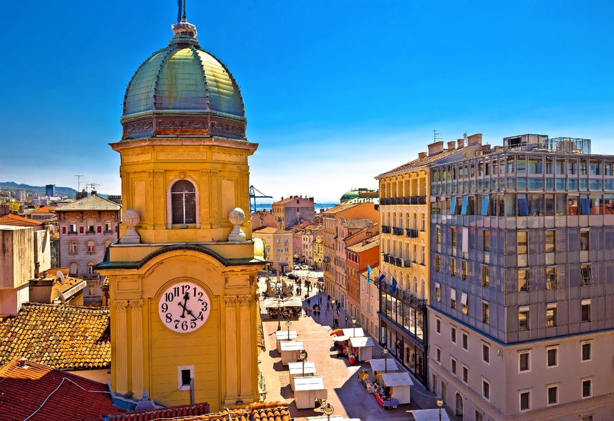 Glockenturm in Rijeka, Kroatien