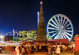 Besuchen Sie den Weihnachtsmarkt im Hyde Park. Wer das optionale Eintrittsgelderpaket gebucht hat, kann zudem die tolle Aussicht vom London Eye genießen.